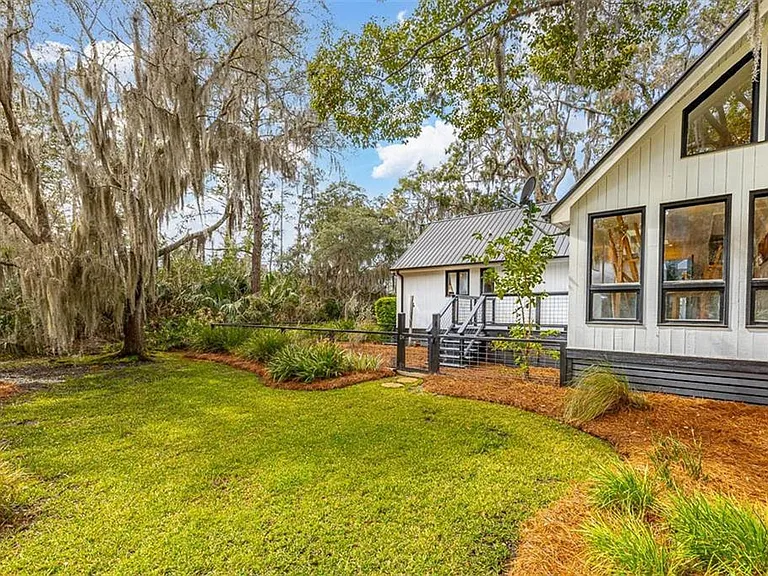6201 Frederica Rd — Photo 62