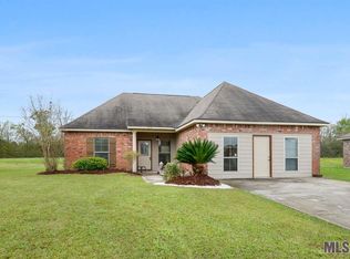 429 Key Biscayne Dr, Port Allen, LA 70767
