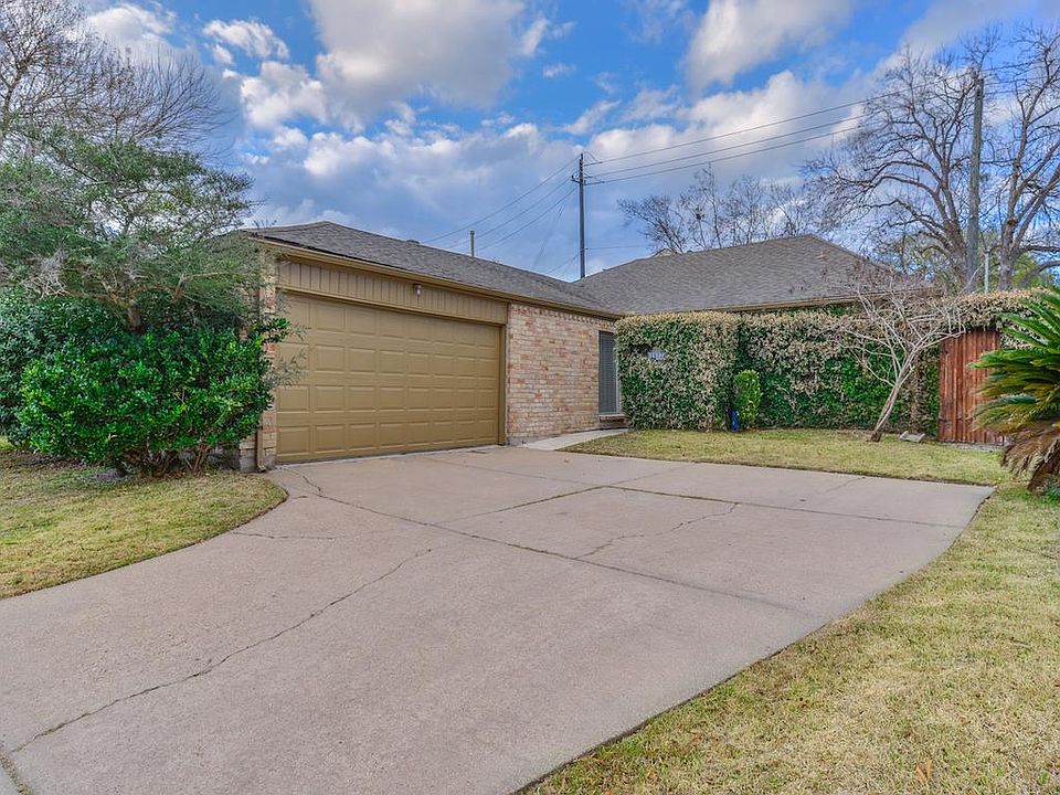 1st image of 14222 Langbourne Dr