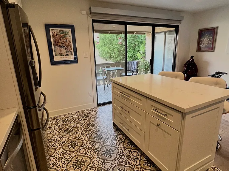 4950 N Miller Rd #219 — Photo 3