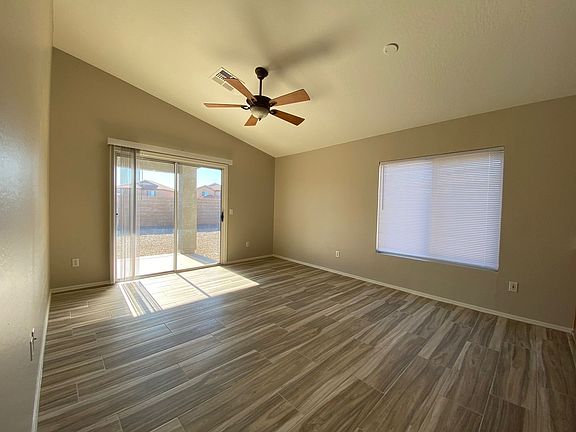 5th image of 821 E Lakeview Dr