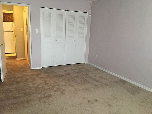 5th image of 6820 Selfridge St APT 4F