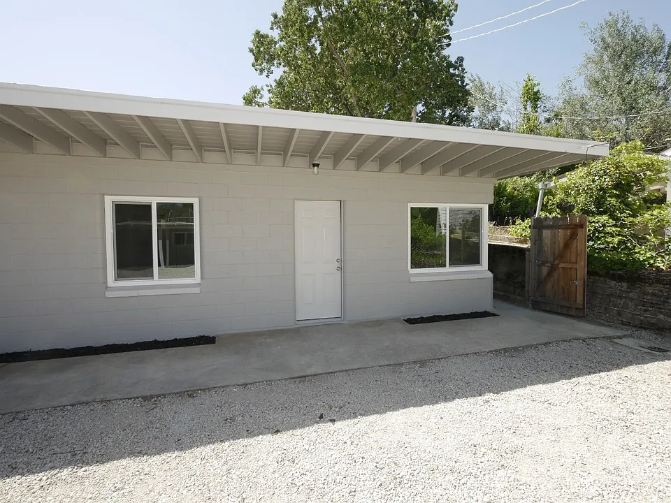 606 Mountain Ranch Rd