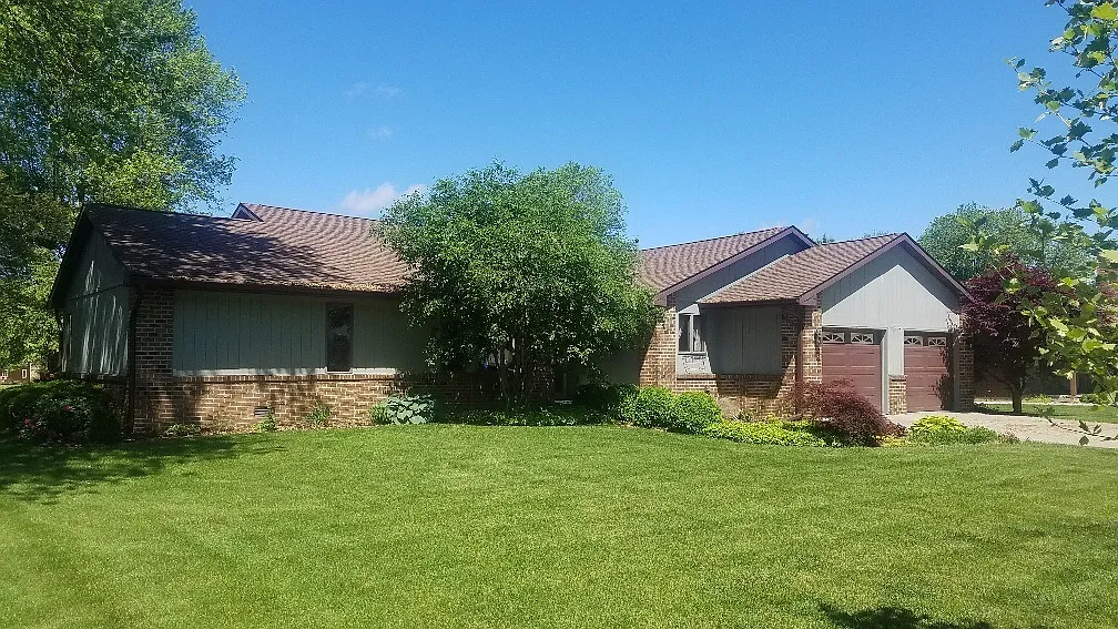 1515 Fairway Dr photo 1