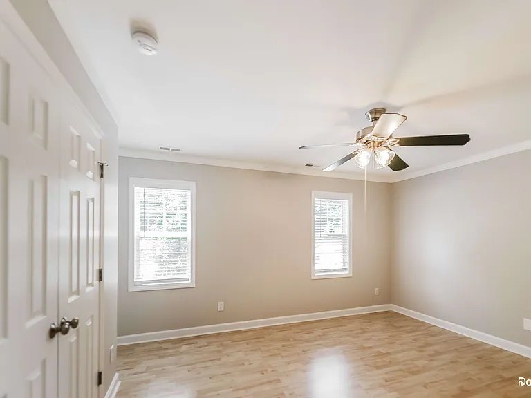 589 Lakeside Valley Dr — Photo 10