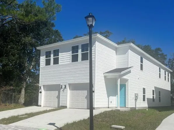 8097 CHERYL ANN LANE Lane #11, Jacksonville, FL 32244