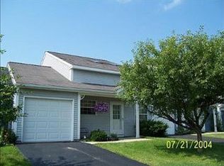 3330 Southport Dr, Island Lake, IL 60042