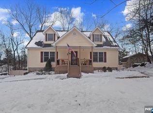 10 Thistle Ave, Vernon, NJ 07462