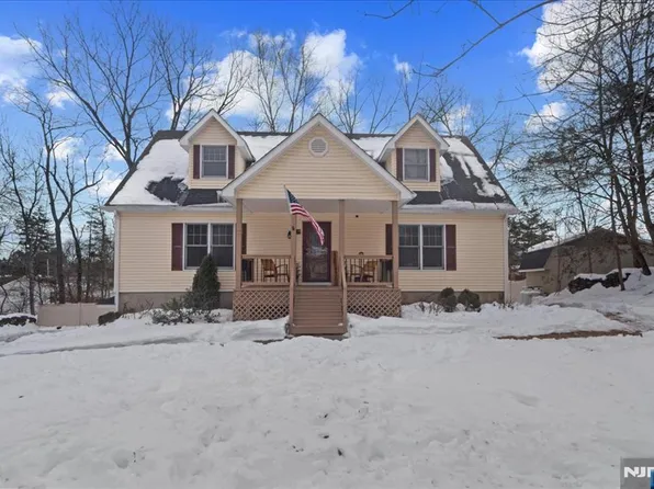 10 Thistle Ave, Vernon, NJ 07462