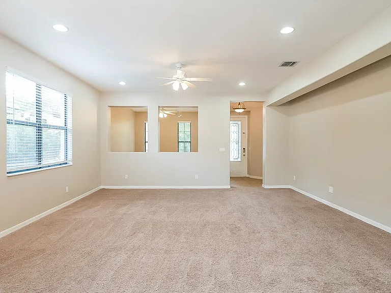 20355 Chestnut Grove Dr — Photo 3