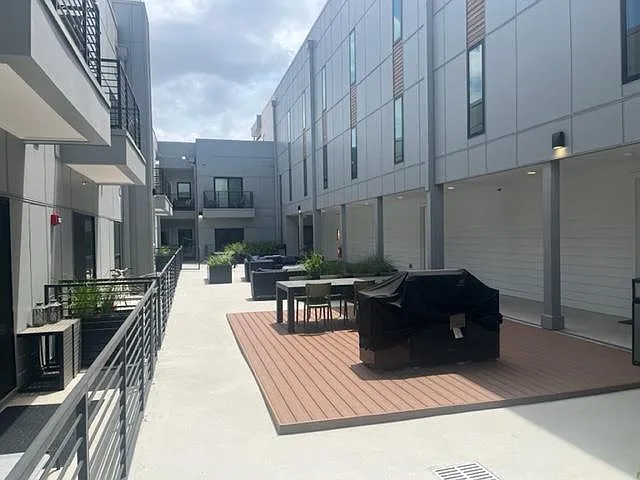 2nd Floor Courtyard (w/ grill, couches, etc.)