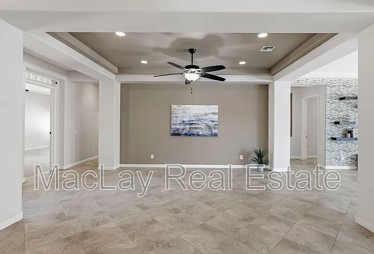 1142 E Bajor St — Photo 12