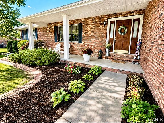 2nd image of 611 Anna Dr