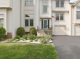 6565 Palisades Dr, Centreville, VA 20121