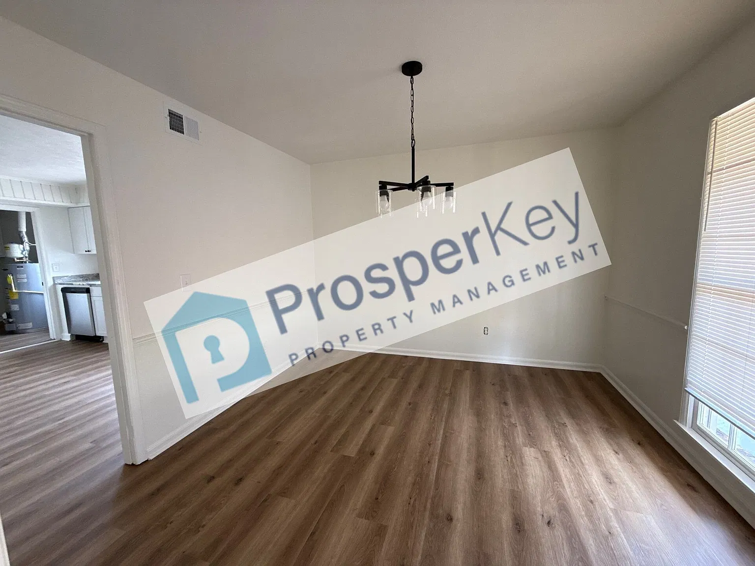 5921 Norton St — Photo 4