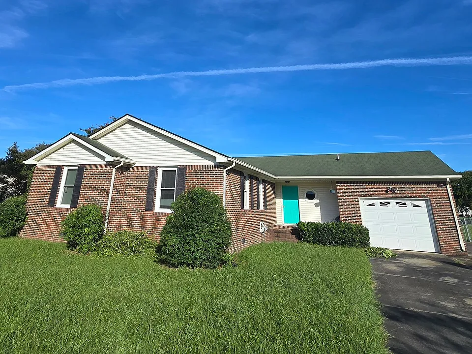 1124 Chestnut Dr