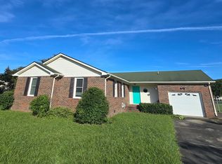 1124 Chestnut Dr, Elizabeth City, NC 27909