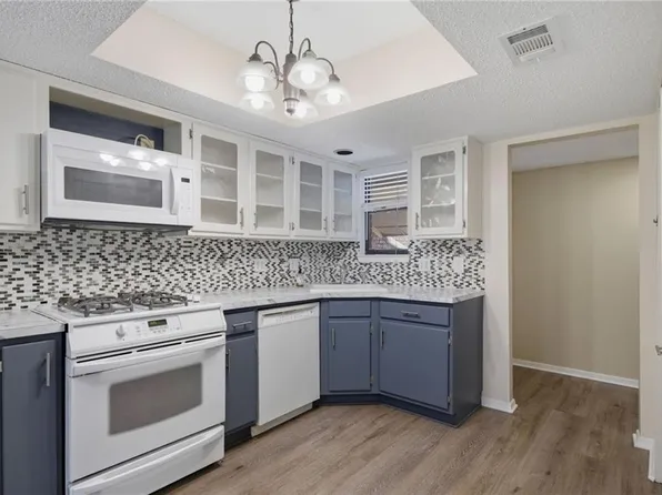 2092 Powers Ferry Trce SE, Marietta, GA 30067