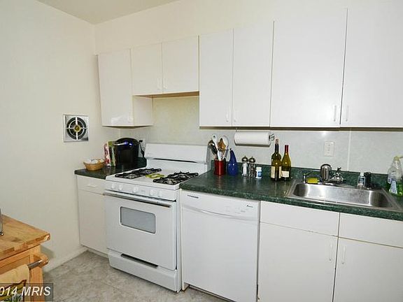 4th image of 203 Victor Pkwy Unit 203G
