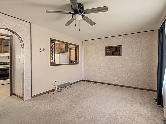 5th image of 606 N Rogers St
