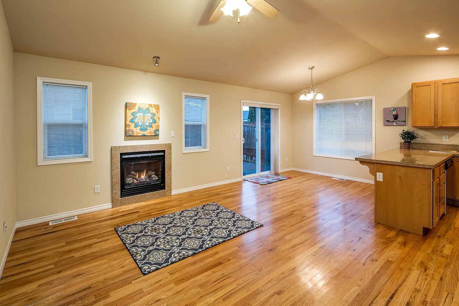 3 bed, 1134 sqft, $2,795 — Photo 4