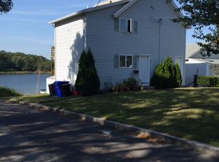 55 N Shore Dr #2, Riverside, RI 02915