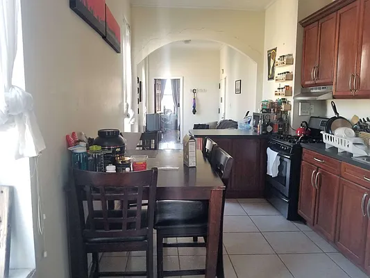 Rented by Capri Jet Realty Corp | media 12