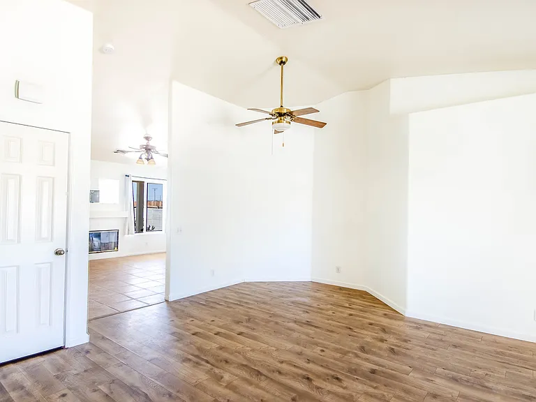 72548 Sunnyslope Dr — Photo 3