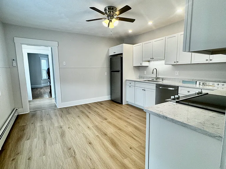 85 Pine St #2 — Photo 7