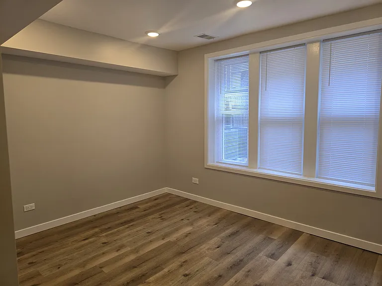 4852 S Wood St #1 — Photo 5