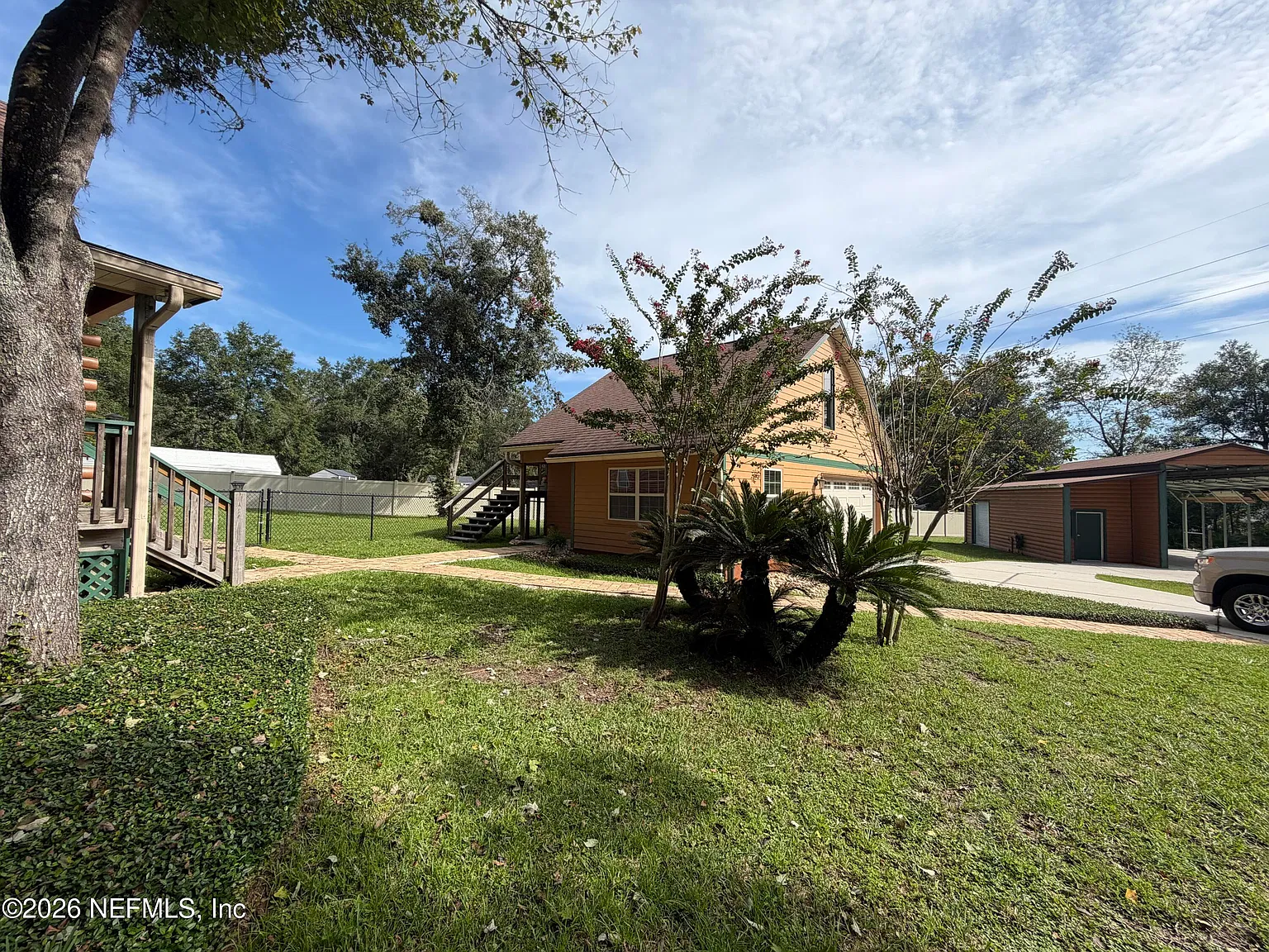 3 bed, 2.0 bath, 2030 sqft, $4,000 — Photo 2