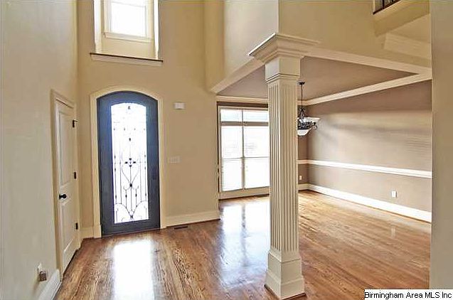 1st image of 949 Kayla Dr