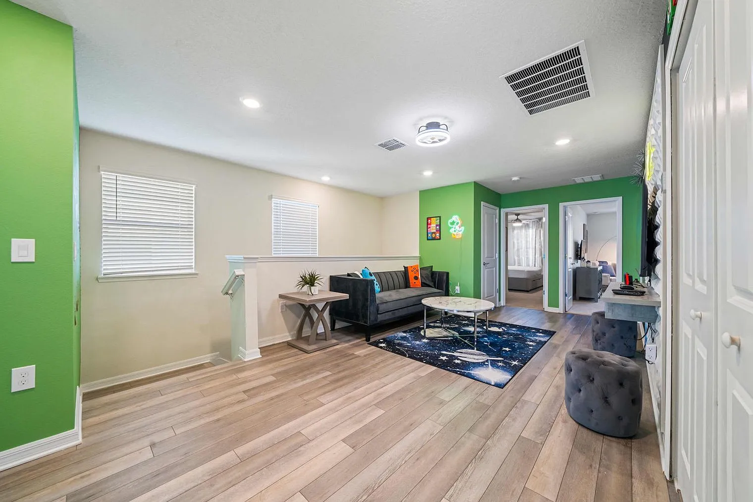 5 bed, 5.0 bath, 2992 sqft, $3,456 — Photo 3