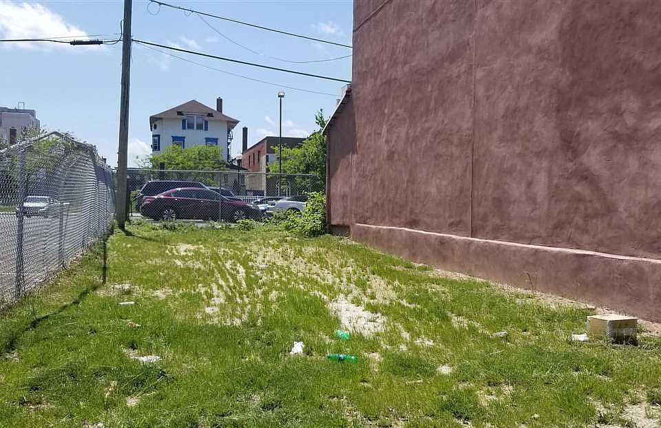 1st image of 44 S Mansion Ave