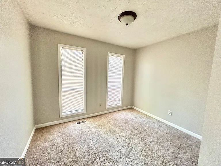 5955 Sutton Pl — Photo 11