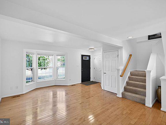 2nd image of 9053 Falcon Glen Ct