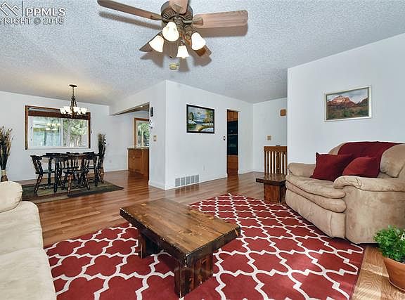 4th image of 700 Sunnywood Ln