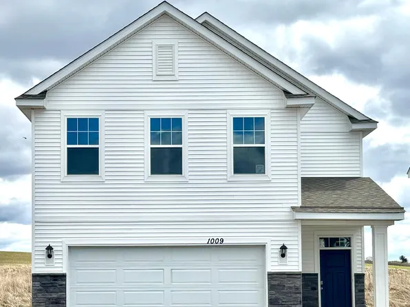1009 Stone Creek Dr, Jordan, MN 55352