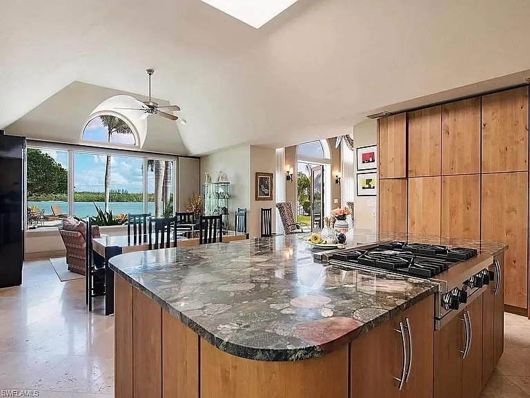 1633 Galleon Dr — Photo 7