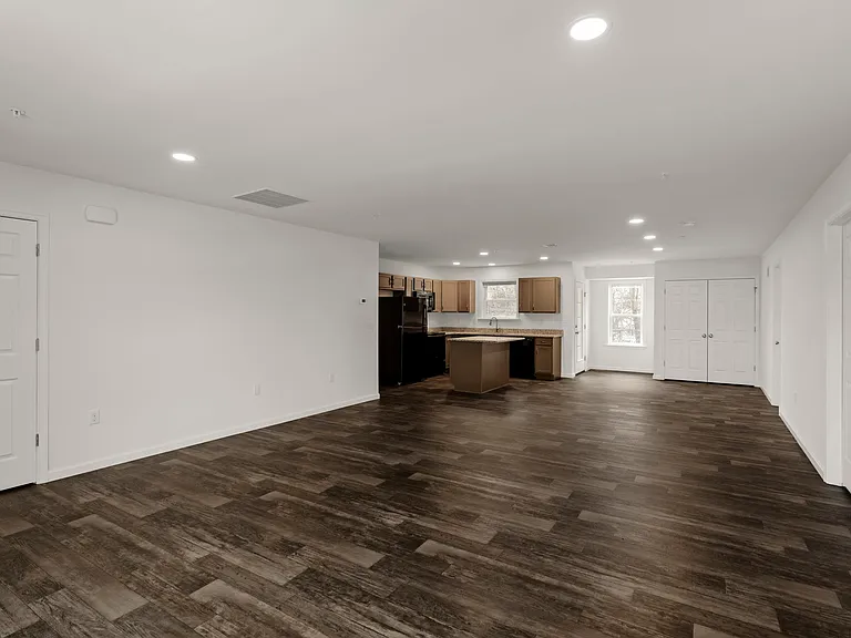 Towns Edge Apartments — Photo 37