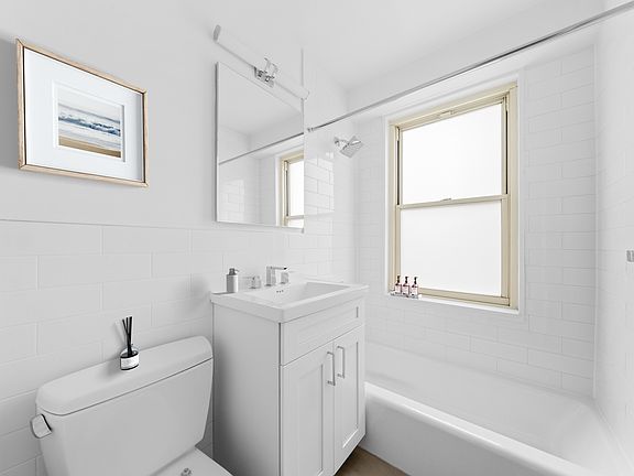 5th image of 185 E 85th St APT 16D