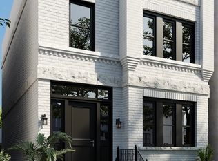 2228 W Lyndale St, Chicago, IL