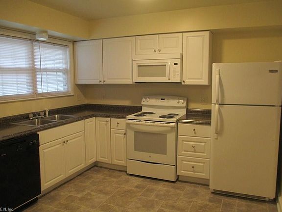 5th image of 3840 Rica Dr