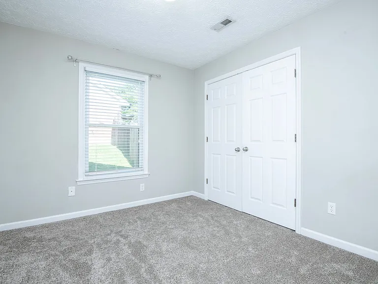 8816 Mill Run Dr — Photo 33