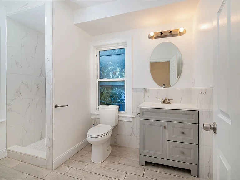 135 Safford St #2 — Photo 8