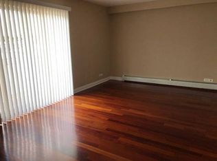 7520 W Grand Ave APT 4B, Elmwood Park, IL 60707