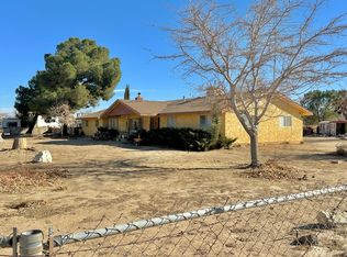 2350 W Ave N #12, Palmdale, CA 93551