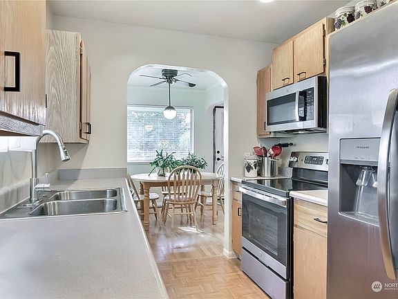 5th image of 1521 S 43rd Street