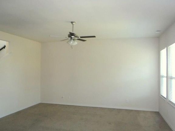 3rd image of 360 Emerald Creek Dr