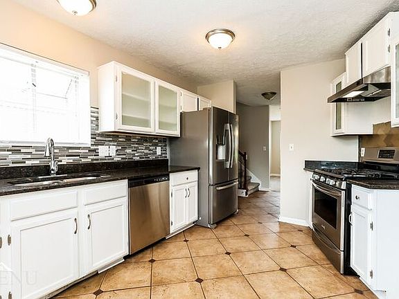 4th image of 581 Mill Station Dr